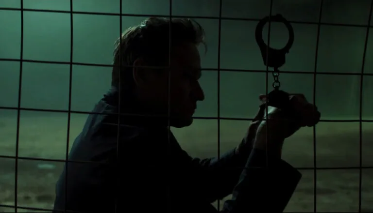 Момент из 10 серии 1 сезона