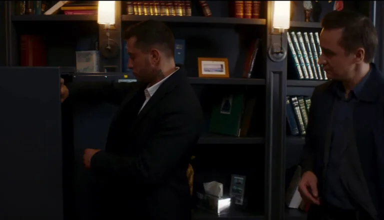 Момент из 2 серии 1 сезона