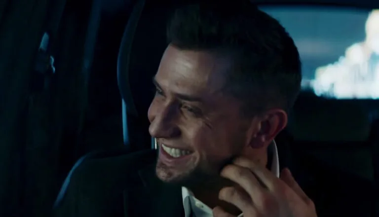 Момент из 4 серии 1 сезона