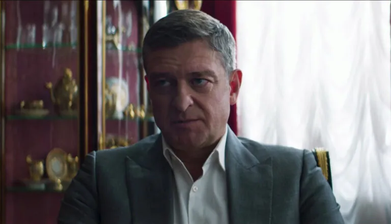 Момент из 6 серии 1 сезона