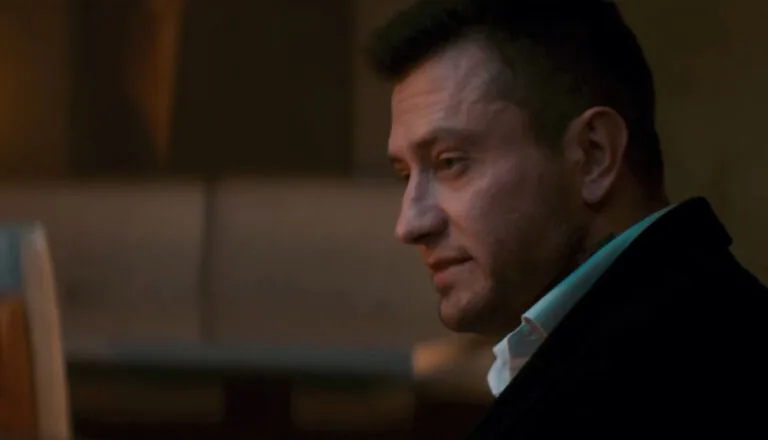 Момент из 4 серии 3 сезона