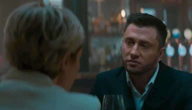 Момент из 9 серии 3 сезона